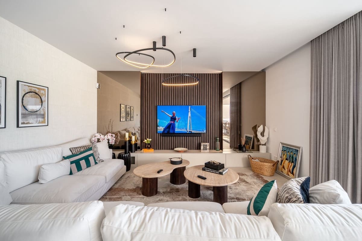 5 soverom Villa til salgs i Marbella med svømmebasseng garasje - € 2 550 000 (Ref: 10128466)