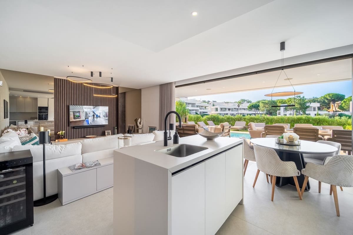 5 soverom Villa til salgs i Marbella med svømmebasseng garasje - € 2 550 000 (Ref: 10128466)