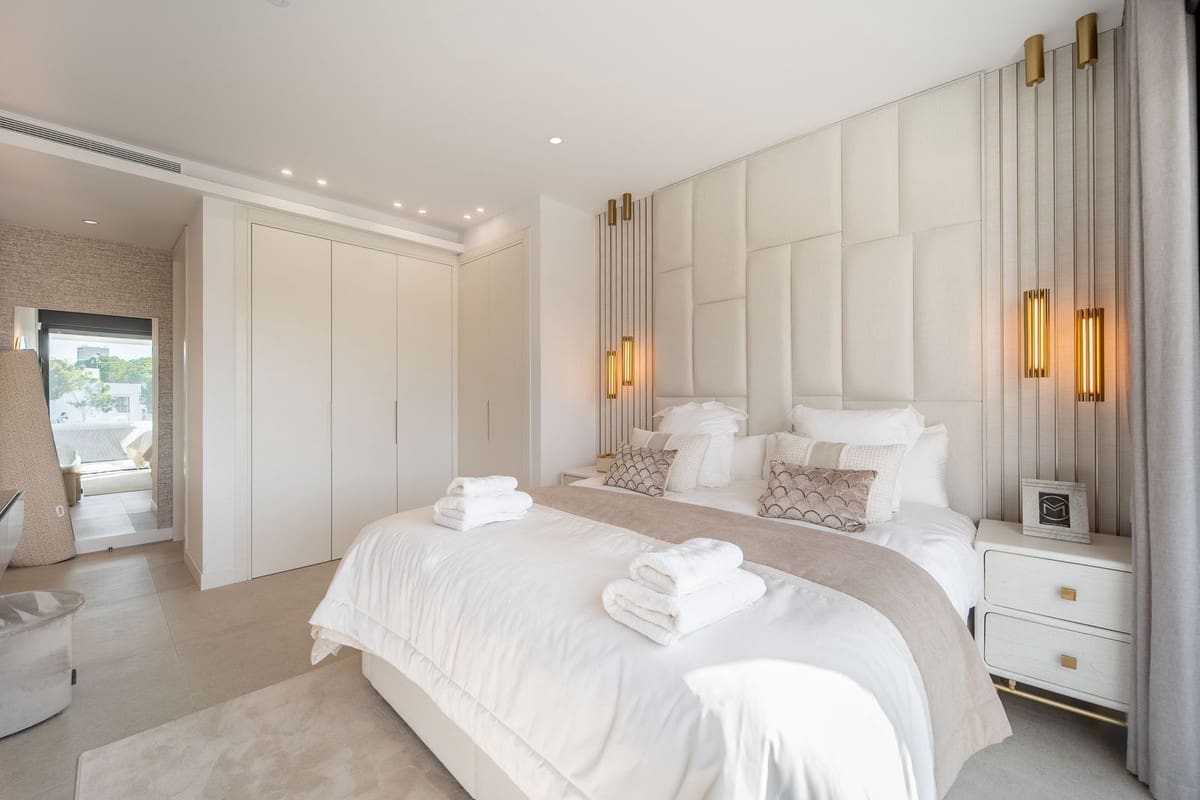 5 soverom Villa til salgs i Marbella med svømmebasseng garasje - € 2 550 000 (Ref: 10128466)