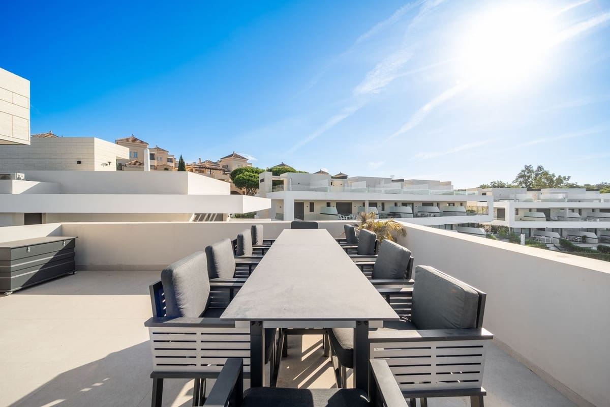 5 soverom Villa til salgs i Marbella med svømmebasseng garasje - € 2 550 000 (Ref: 10128466)