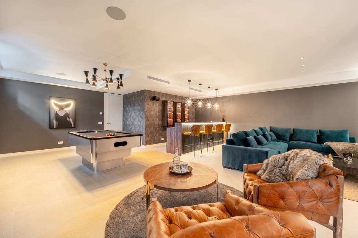 5 soverom Villa til salgs i Marbella med svømmebasseng garasje - € 2 550 000 (Ref: 10128466)