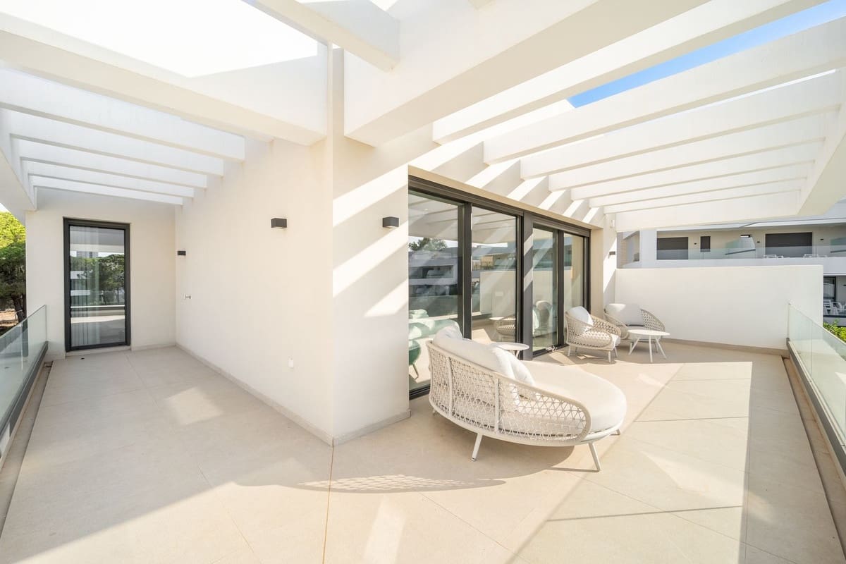 5 soverom Villa til salgs i Marbella med svømmebasseng garasje - € 2 550 000 (Ref: 10128466)