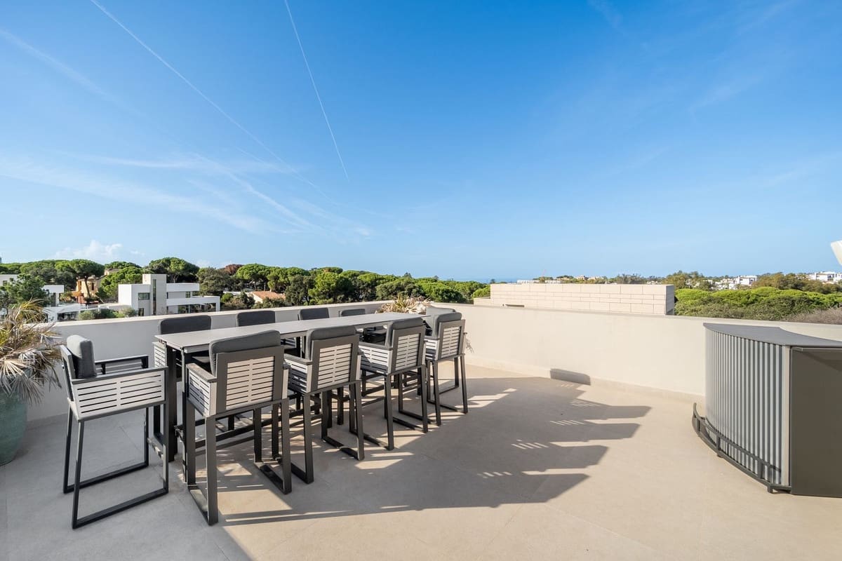 5 soverom Villa til salgs i Marbella med svømmebasseng garasje - € 2 550 000 (Ref: 10128466)