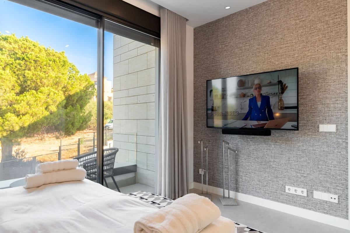 5 soverom Villa til salgs i Marbella med svømmebasseng garasje - € 2 550 000 (Ref: 10128466)
