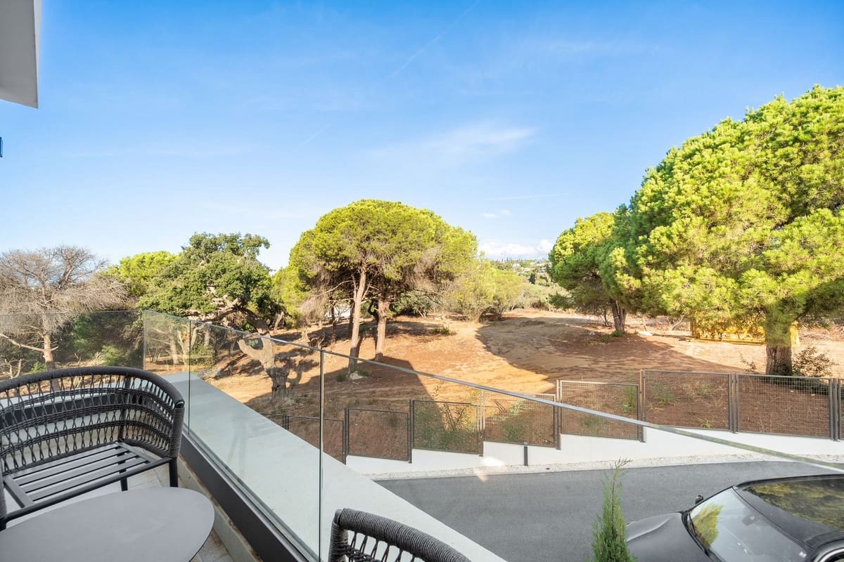 5 soverom Villa til salgs i Marbella med svømmebasseng garasje - € 2 550 000 (Ref: 10128466)