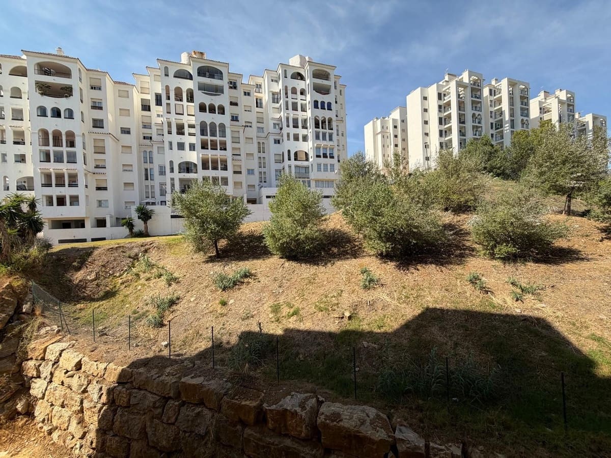 2 soverom Leilighet til salgs i Estepona med svømmebasseng garasje - € 360 000 (Ref: 10128467)