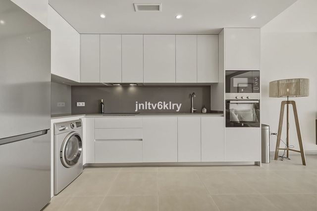 3 quarto Apartamento para venda em Cancelada, Estepona com piscina garagem - 560 000 € (Ref: 10128468)