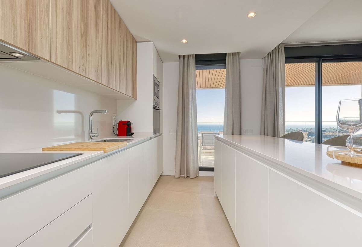 3 chambre Appartement à vendre à Estepona avec piscine garage - 795 000 € (Ref: 10128471)