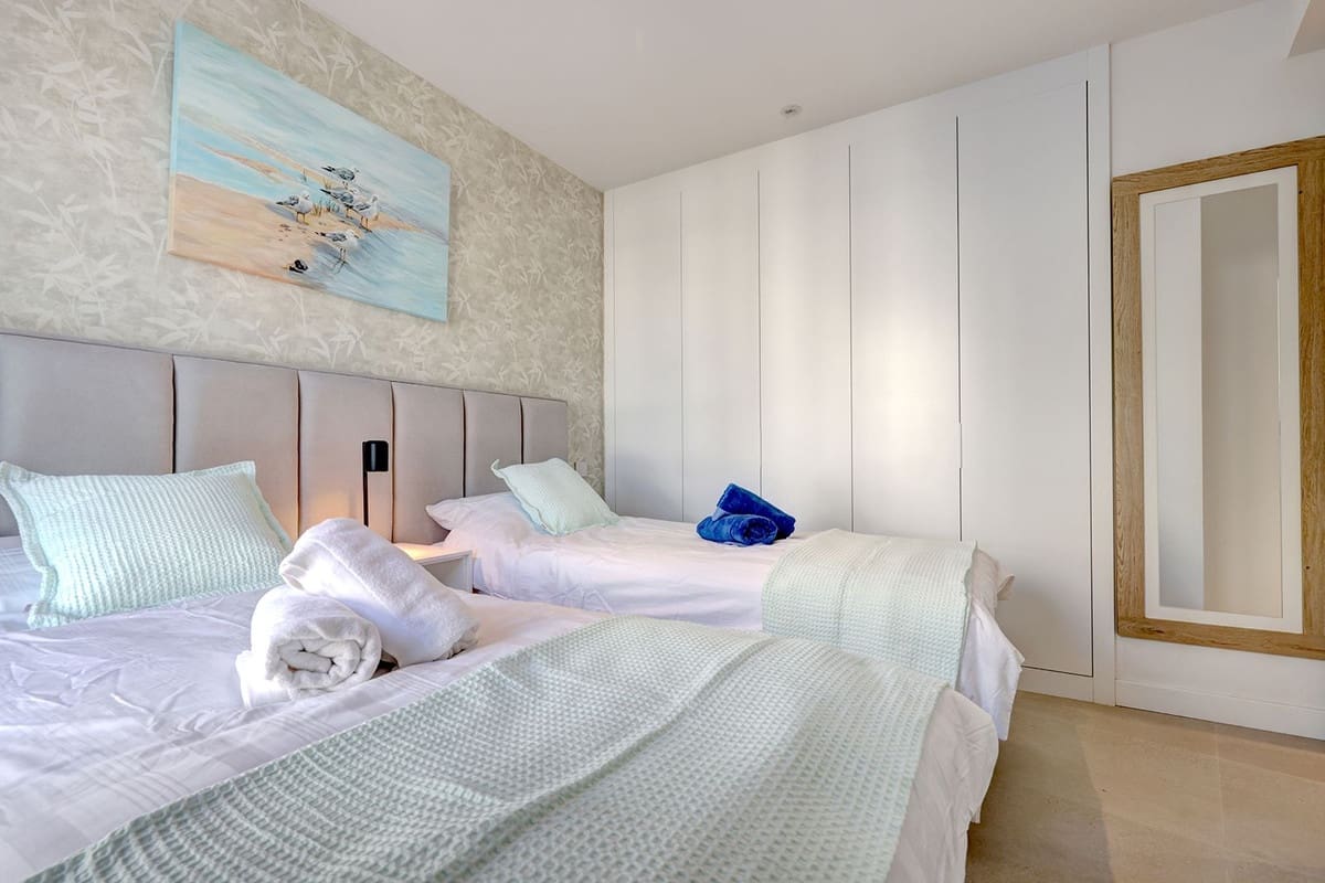 3 chambre Appartement à vendre à Estepona avec piscine garage - 795 000 € (Ref: 10128471)