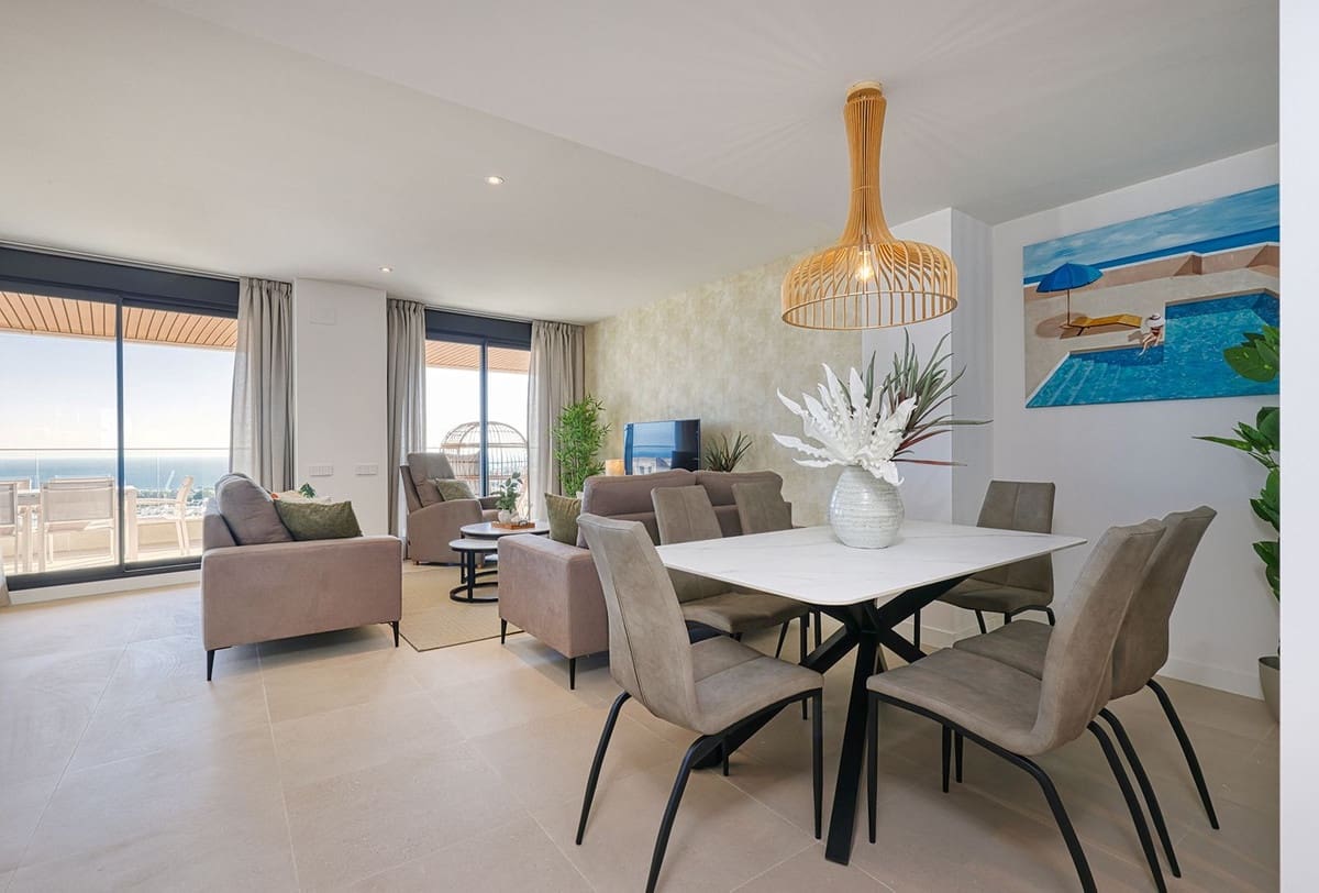 3 chambre Appartement à vendre à Estepona avec piscine garage - 795 000 € (Ref: 10128471)