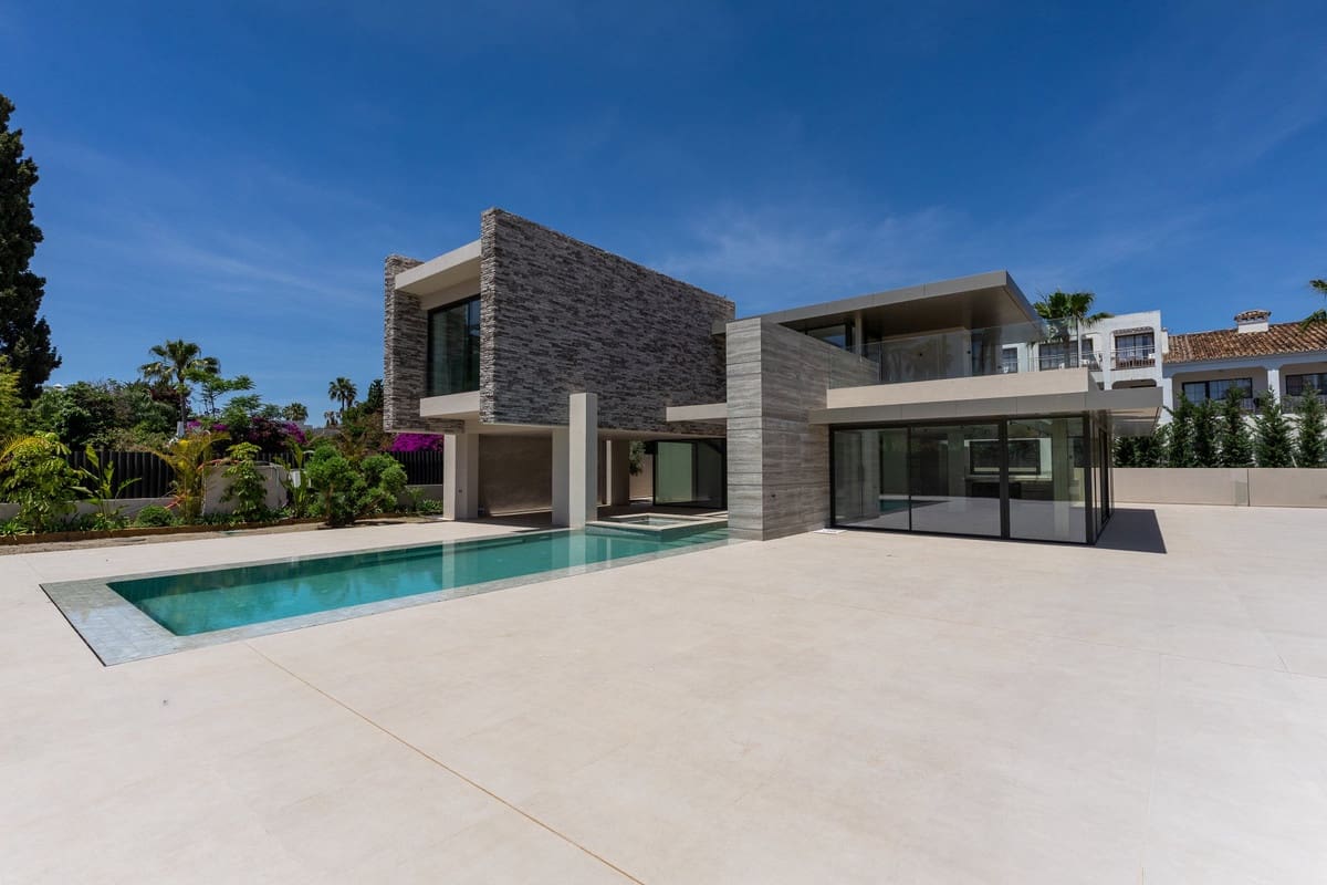 8 makuuhuone Huvila myytävänä paikassa Marbella mukana uima-altaan 
autotalli - 5 900 000 € (Ref: 10128473)