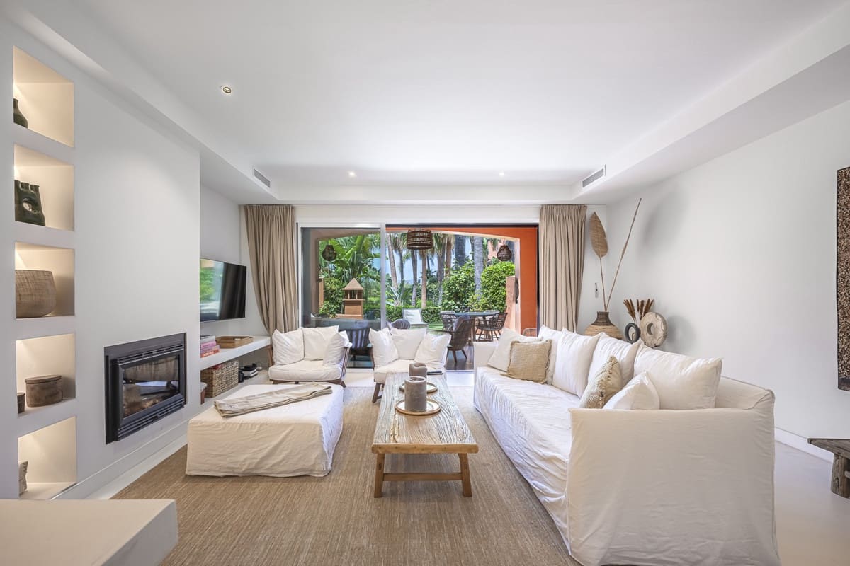 3 sovrum Hus till salu i Marbella med pool garage - 1 875 000 € (Ref: 10128474)