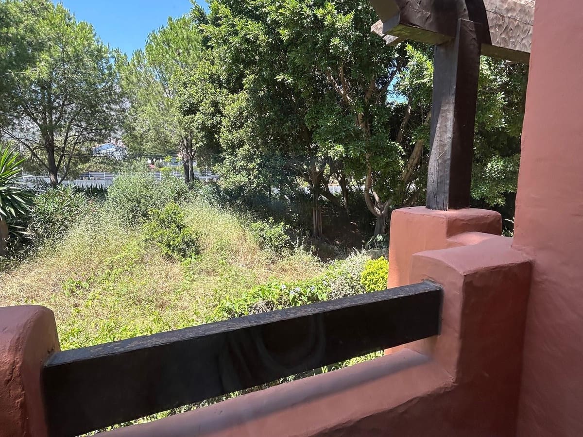 4 makuuhuone Huvila myytävänä paikassa Marbella mukana uima-altaan 
autotalli - 1 950 000 € (Ref: 10128475)