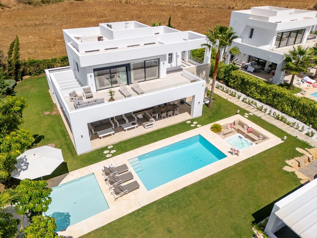 6 makuuhuone Huvila myytävänä paikassa Mijas mukana uima-altaan 
autotalli - 2 395 000 € (Ref: 10128482)