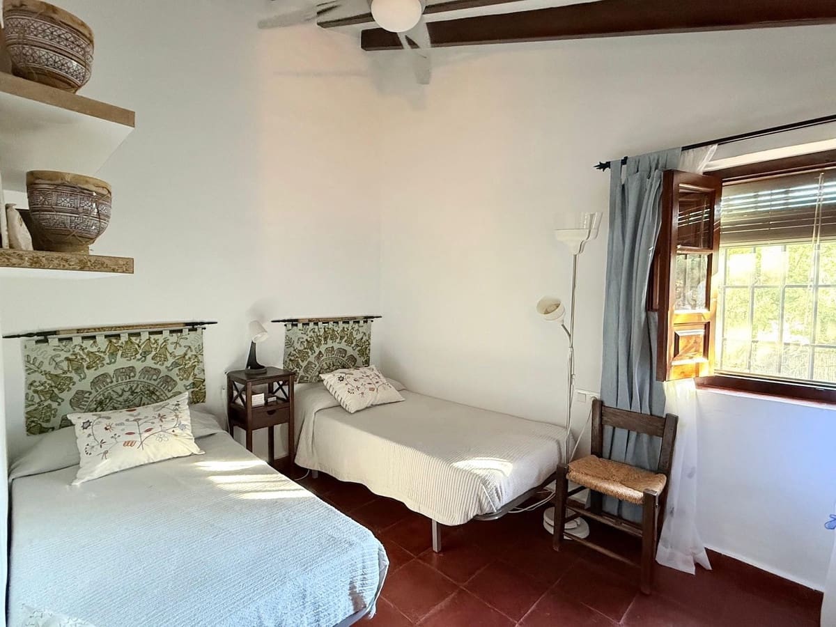 Finca/Casa Rural de 3 habitaciones en Alora en venta con piscina garaje - 649.000 € (Ref: 10128486)