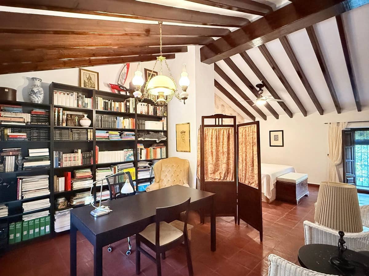 Finca/Casa Rural de 3 habitaciones en Alora en venta con piscina garaje - 649.000 € (Ref: 10128486)
