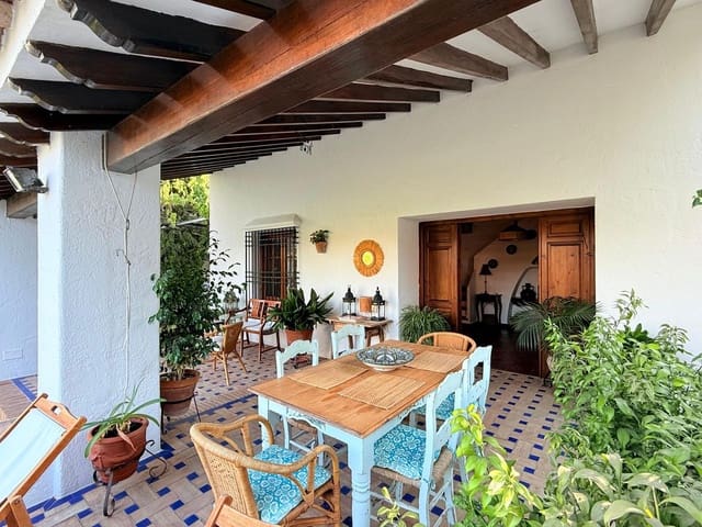 Finca/Casa Rural de 3 habitaciones en Alora en venta con piscina garaje - 649.000 € (Ref: 10128486)