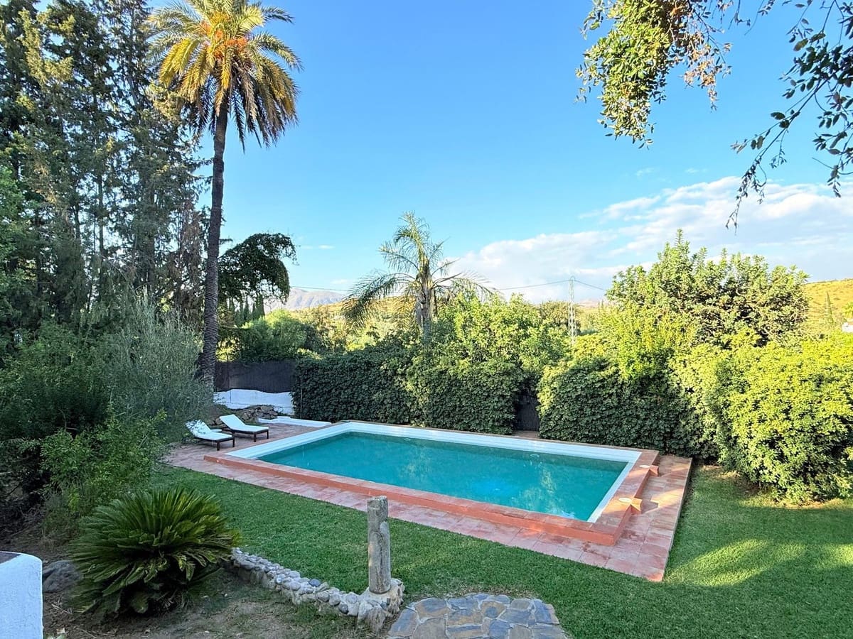 Finca/Casa Rural de 3 habitaciones en Alora en venta con piscina garaje - 649.000 € (Ref: 10128486)