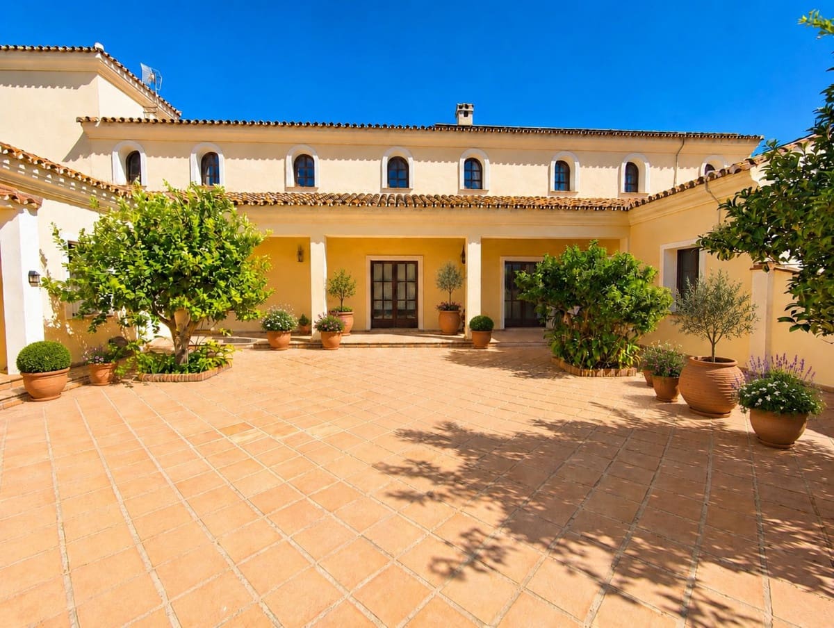4 slaapkamer Finca/Landhuis te koop in Casares met garage - € 2.950.000 (Ref: 10128488)