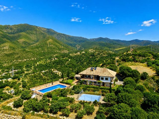 6 sypialnia Finka/Dom wiejski na sprzedaż w Atalaya-Isdabe, Estepona z basenem garażem - 3 400 000 € (Ref: 10128490)