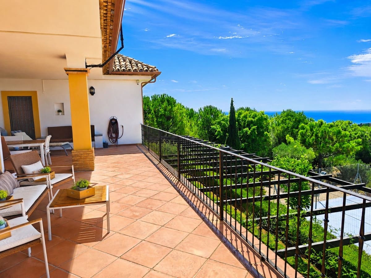 6 sypialnia Finka/Dom wiejski na sprzedaż w Estepona z basenem garażem - 3 400 000 € (Ref: 10128490)