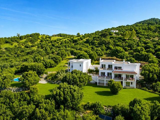 8 slaapkamer Finca/Landhuis te koop in Gaucín met zwembad - € 3.300.000 (Ref: 10128493)