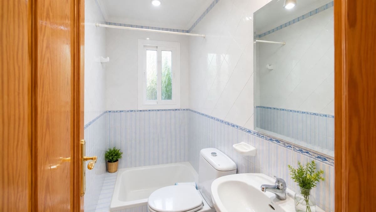 3 soveværelse Finca/Landehus til salg i Estepona med swimmingpool garage - € 995.000 (Ref: 10128494)