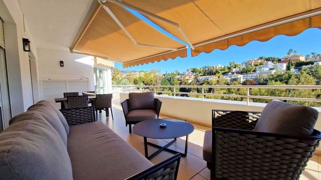 3 makuuhuone Huoneisto myytävänä paikassa Benalmadena Costa, Benalmádena mukana uima-altaan 
autotalli - 720 000 € (Ref: 10128500)