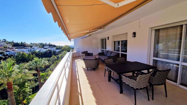 3 makuuhuone Huoneisto myytävänä paikassa Benalmadena Costa, Benalmádena mukana uima-altaan 
autotalli - 720 000 € (Ref: 10128500)