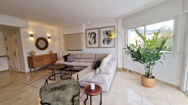 3 makuuhuone Huoneisto myytävänä paikassa Benalmadena Costa, Benalmádena mukana uima-altaan 
autotalli - 720 000 € (Ref: 10128500)