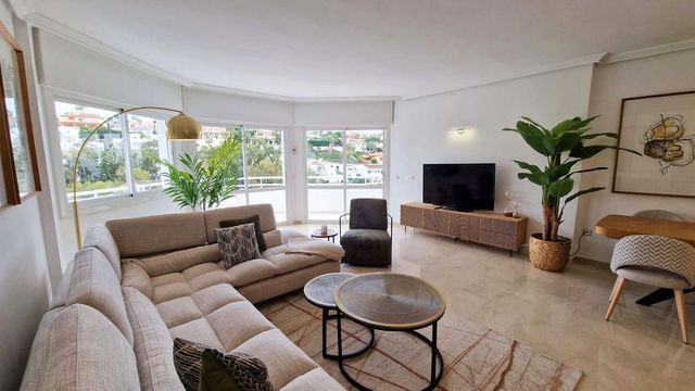 3 makuuhuone Huoneisto myytävänä paikassa Benalmadena Costa, Benalmádena mukana uima-altaan 
autotalli - 720 000 € (Ref: 10128500)