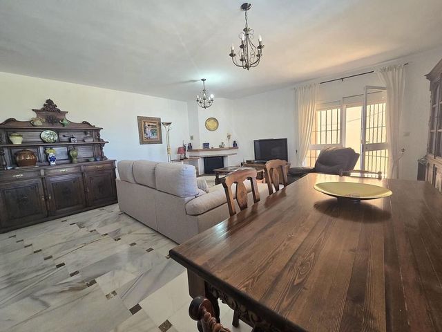 4 chambre Villa/Maison à vendre à El Tomillar, Malaga ville avec piscine garage - 720 000 € (Ref: 10128501)