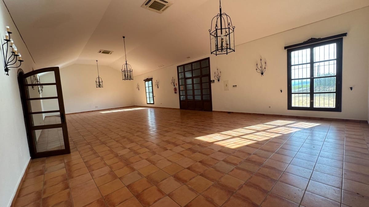 Finca/Casa Rural de 10 habitaciones en Teba en venta con piscina garaje - 1.950.000 € (Ref: 10128502)