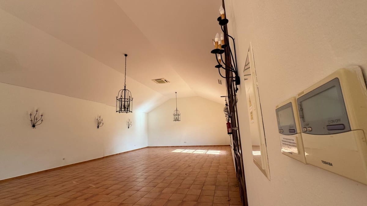 Finca/Casa Rural de 10 habitaciones en Teba en venta con piscina garaje - 1.950.000 € (Ref: 10128502)