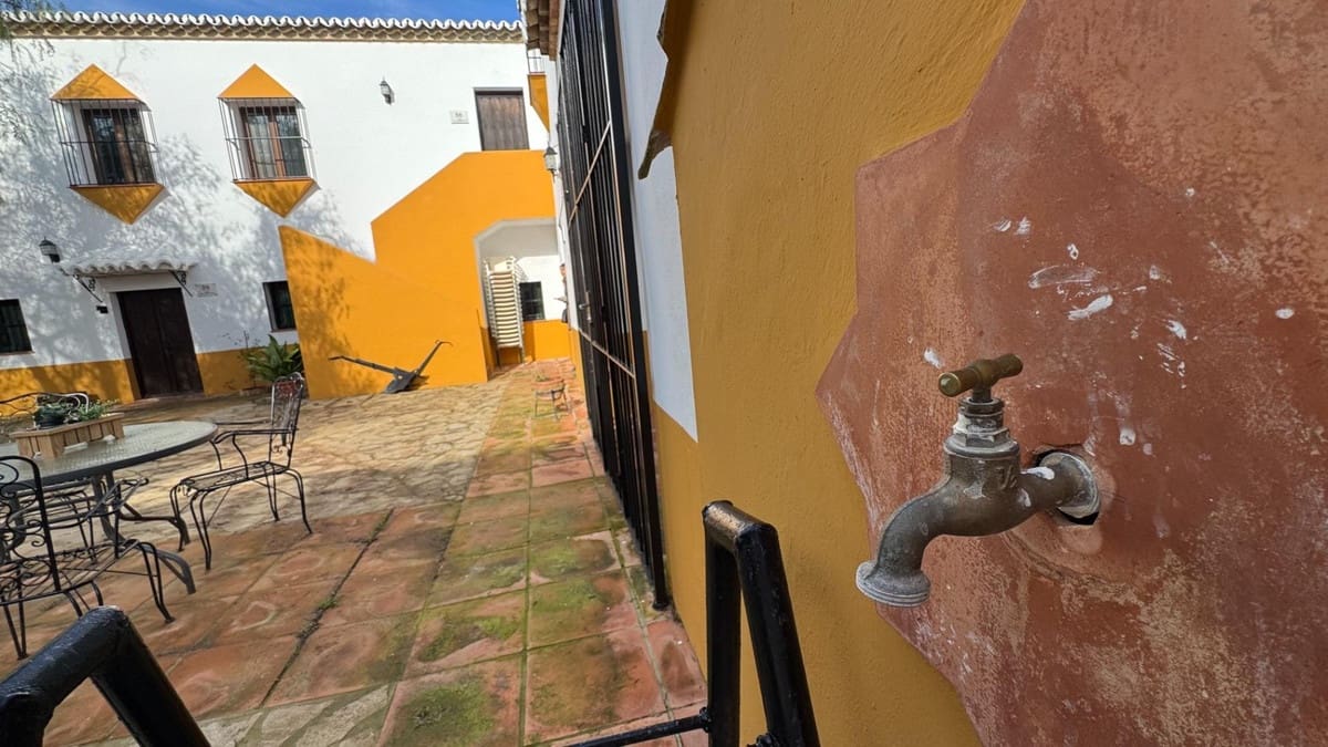 Finca/Casa Rural de 10 habitaciones en Teba en venta con piscina garaje - 1.950.000 € (Ref: 10128502)