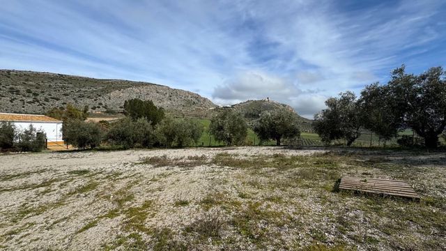 Finca/Casa Rural de 10 habitaciones en Teba en venta con piscina garaje - 1.950.000 € (Ref: 10128502)