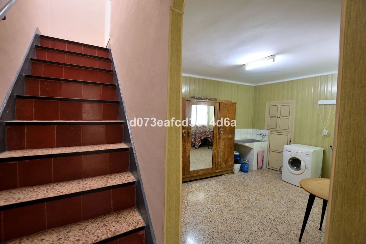 6 soveværelse Byhus til salg i Ronda - € 380.000 (Ref: 10128508)