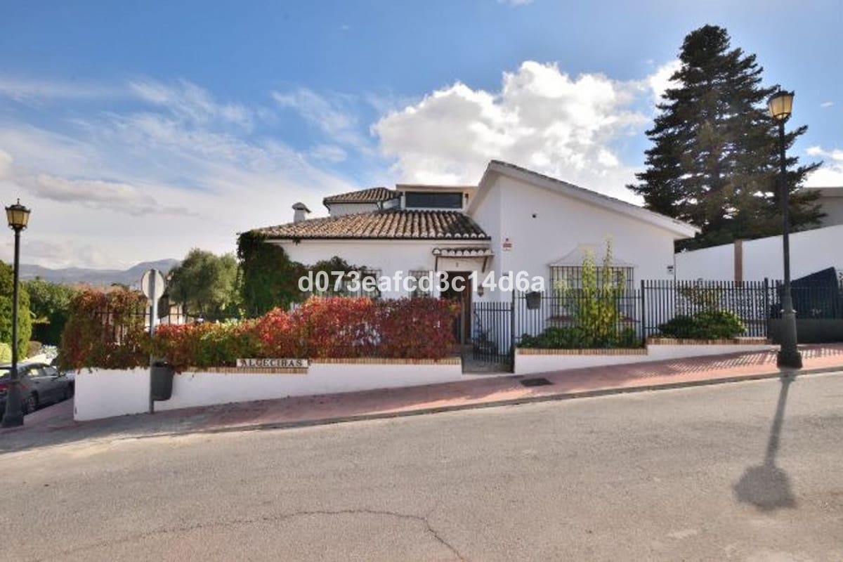 4 Zimmer Villa zu verkaufen in Ronda mit Pool Garage - 650.000 € (Ref: 10128513)