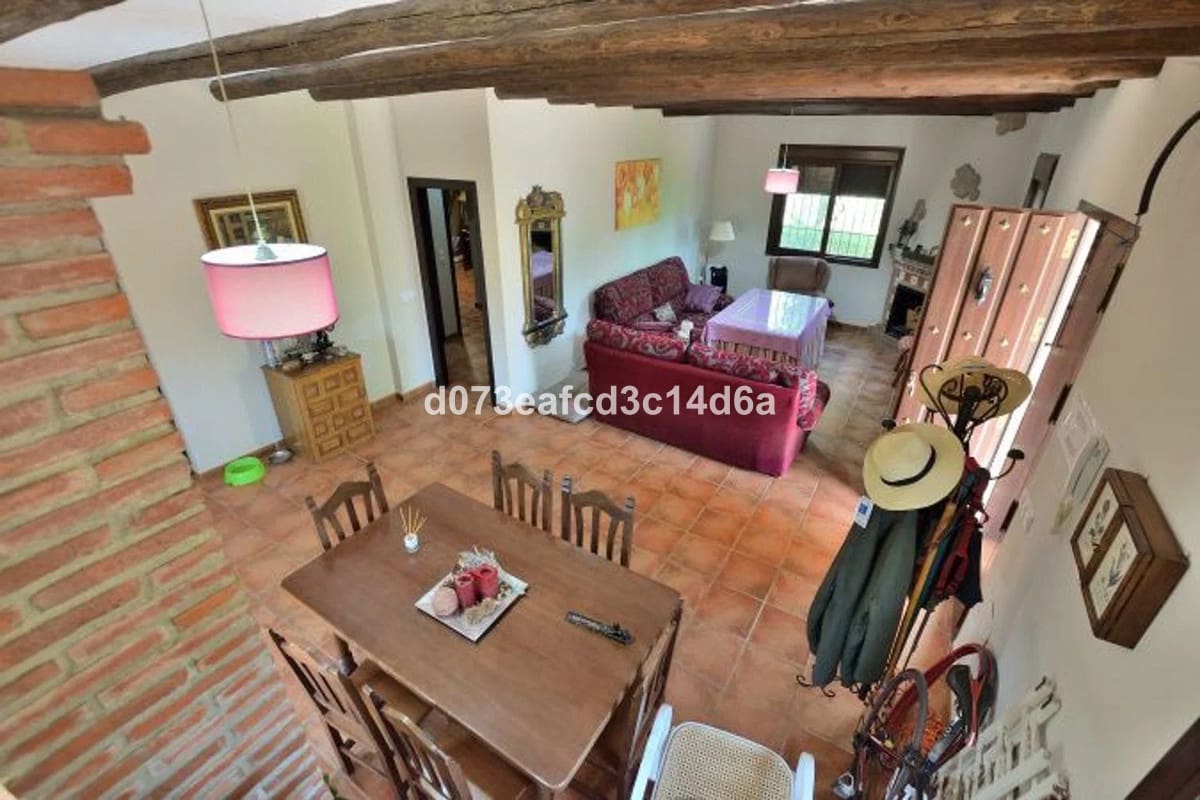 6 bedroom Finca/Country House for sale in Arriate with pool - € 395,000 (Ref: 10128514)