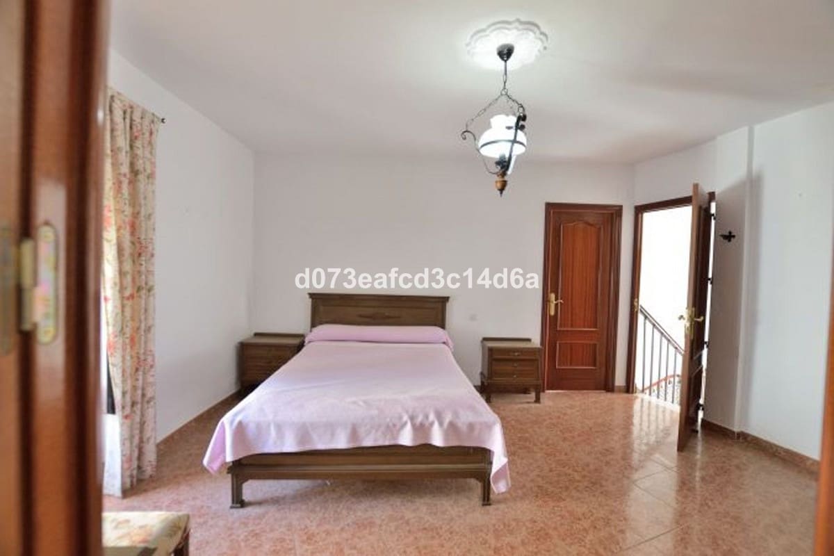 3 quarto Casa em Banda para venda em Ronda com garagem - 260 000 € (Ref: 10128516)
