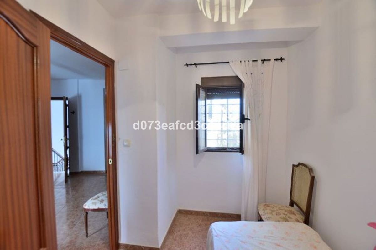3 quarto Casa em Banda para venda em Ronda com garagem - 260 000 € (Ref: 10128516)