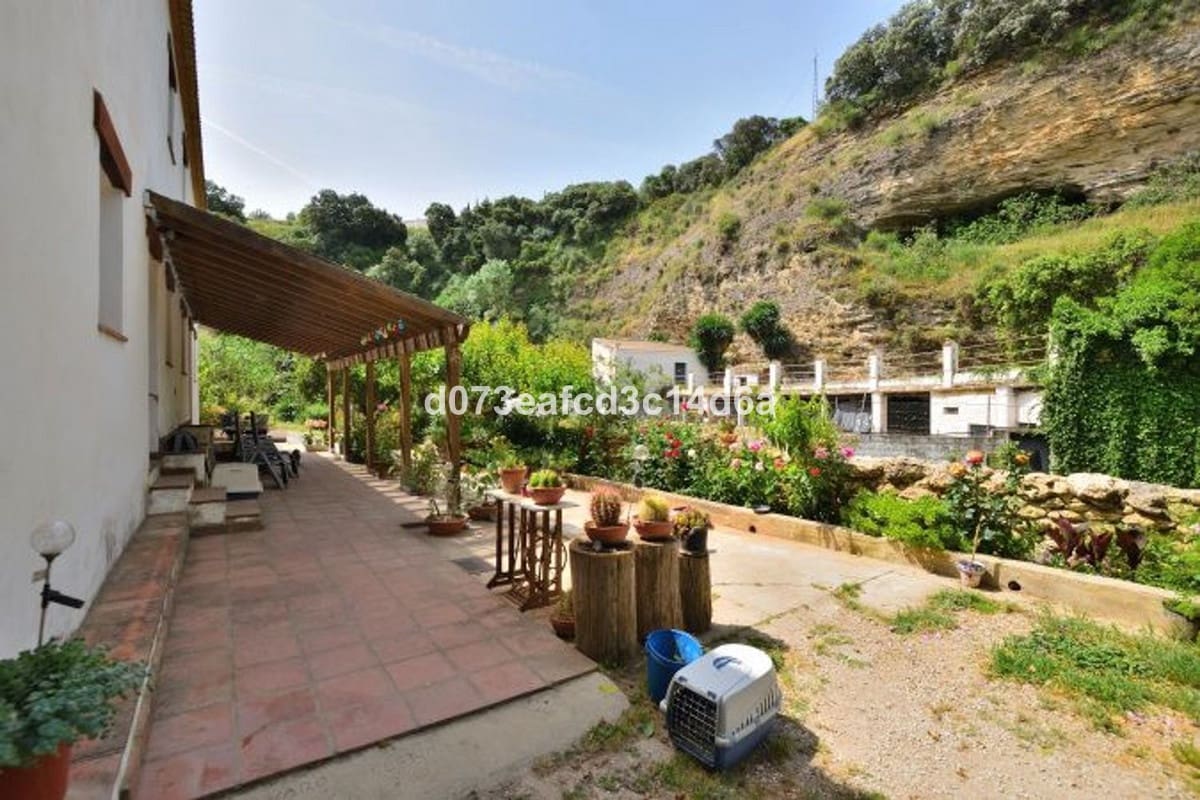 Finca/Casa Rural de 4 habitaciones en Arriate en venta con garaje - 665.000 € (Ref: 10128519)