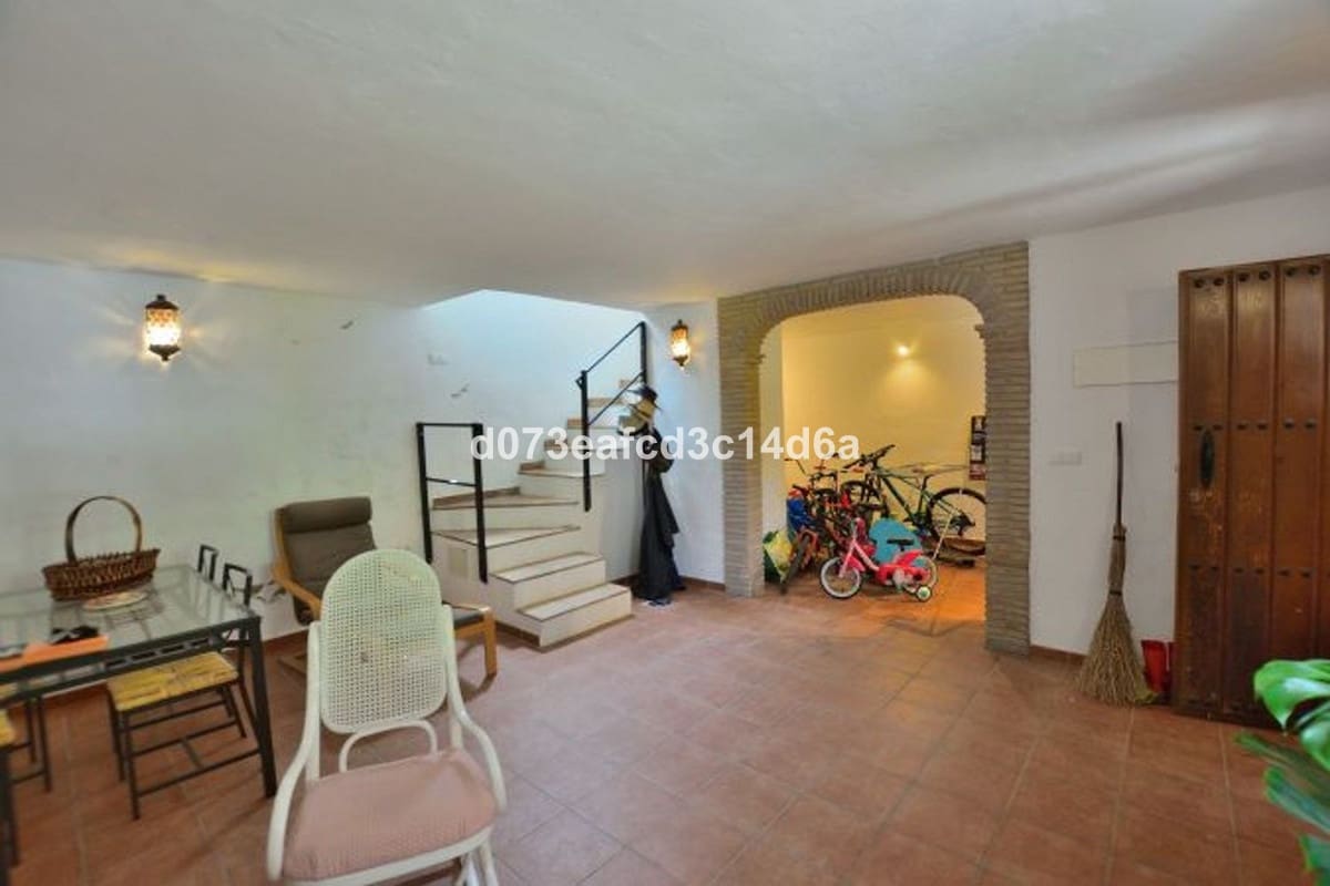 Finca/Casa Rural de 4 habitaciones en Arriate en venta con garaje - 665.000 € (Ref: 10128519)