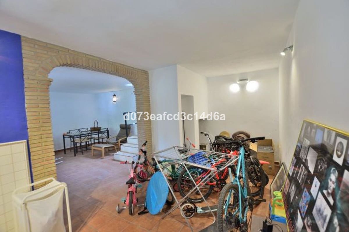 Finca/Casa Rural de 4 habitaciones en Arriate en venta con garaje - 665.000 € (Ref: 10128519)