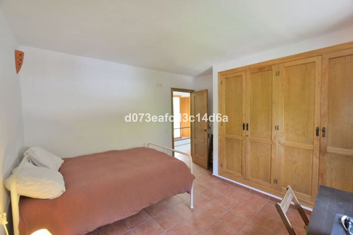 Finca/Casa Rural de 4 habitaciones en Arriate en venta con garaje - 665.000 € (Ref: 10128519)