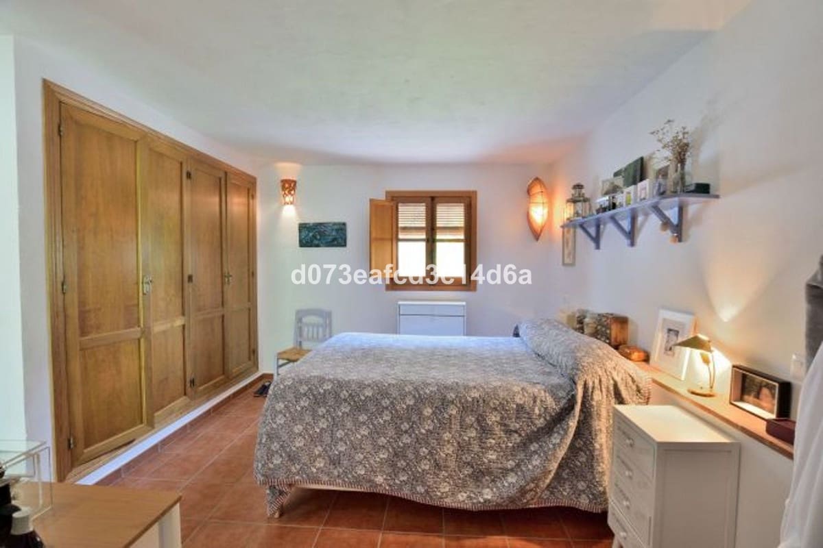 Finca/Casa Rural de 4 habitaciones en Arriate en venta con garaje - 665.000 € (Ref: 10128519)