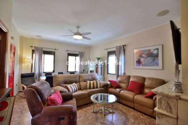 6 Zimmer Villa zu verkaufen in Ronda mit Pool Garage - 549.000 € (Ref: 10128524)