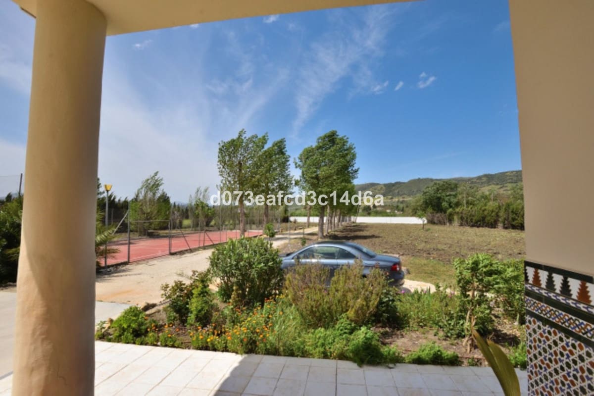 6 Zimmer Villa zu verkaufen in Ronda mit Pool Garage - 549.000 € (Ref: 10128524)