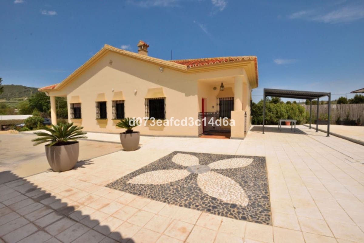6 Zimmer Villa zu verkaufen in Ronda mit Pool Garage - 549.000 € (Ref: 10128524)