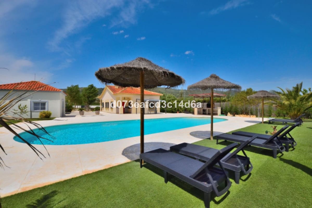 6 Zimmer Villa zu verkaufen in Ronda mit Pool Garage - 549.000 € (Ref: 10128524)